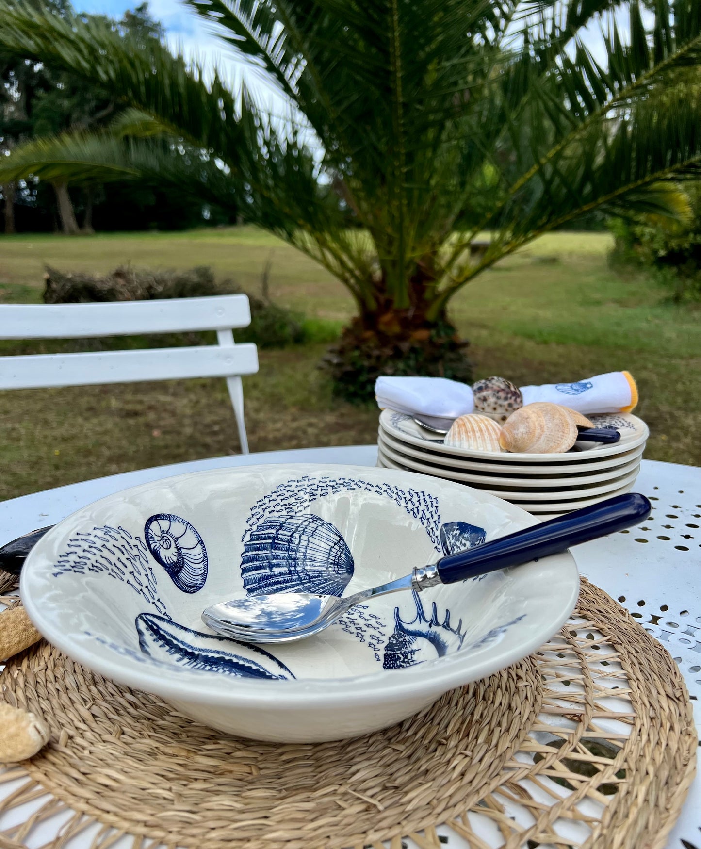6 assiettes coquillages et un saladier