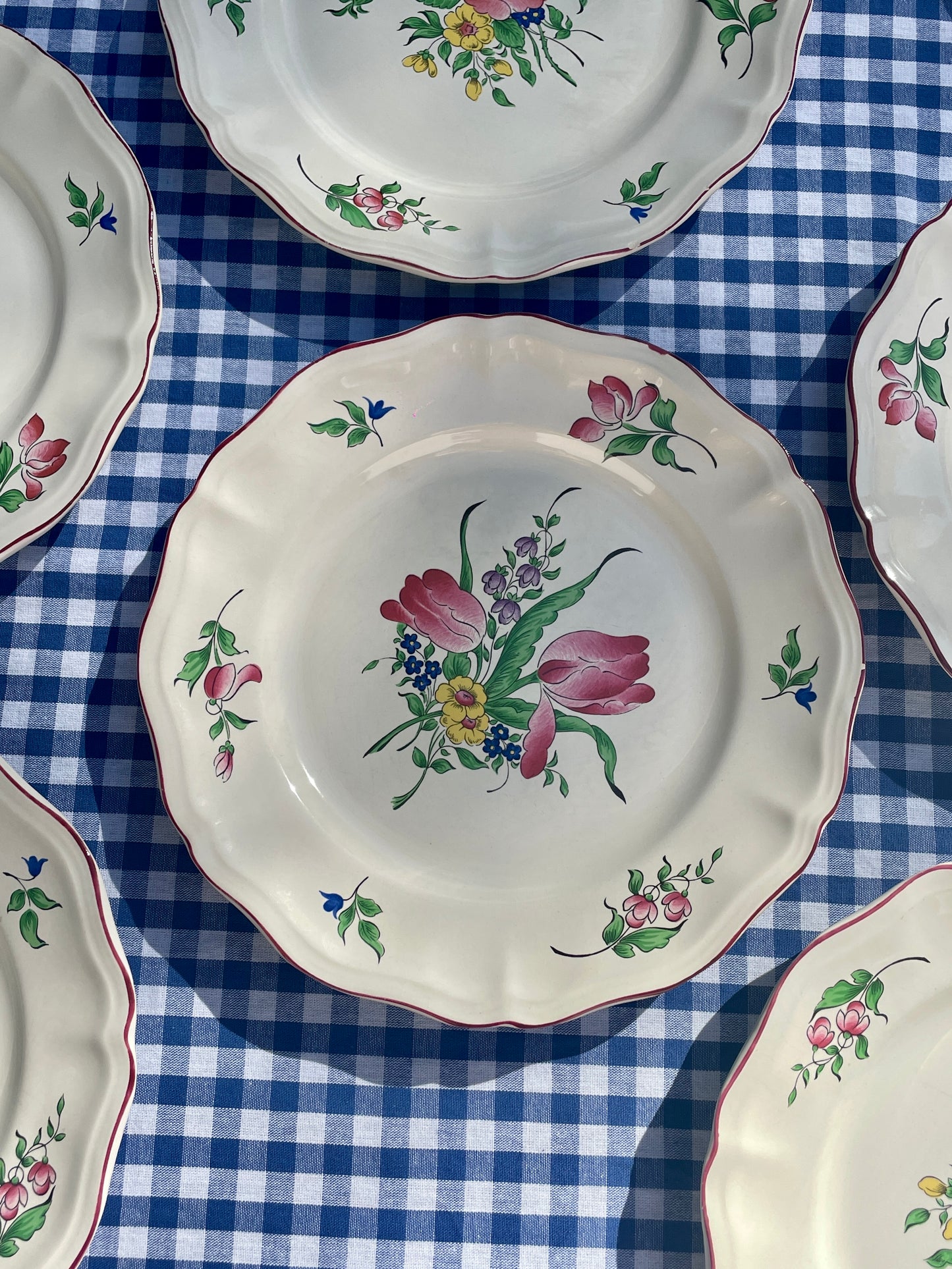 8 assiettes plates fleurs Luneville