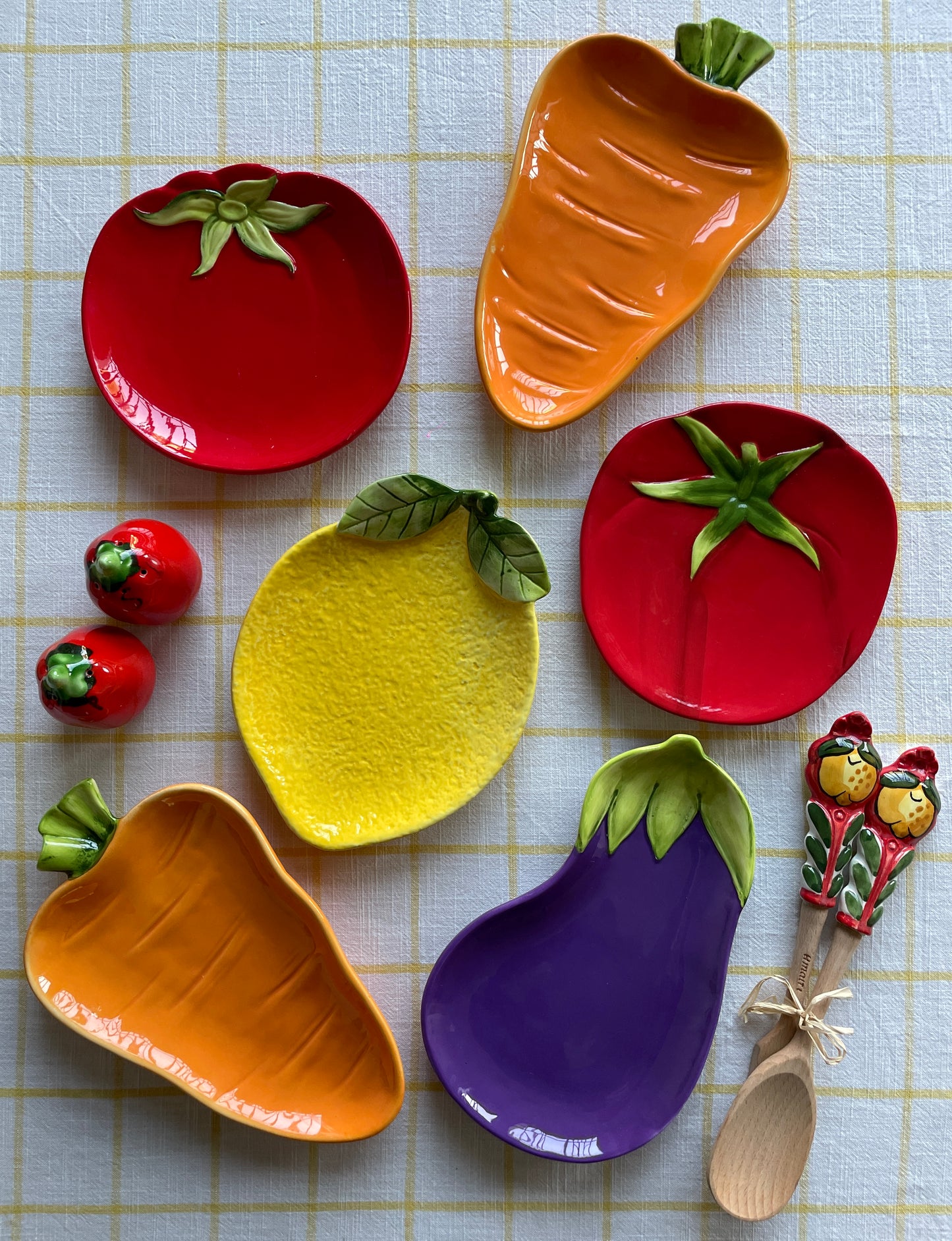 6 assiettes à dessert en forme de fruits et légumes