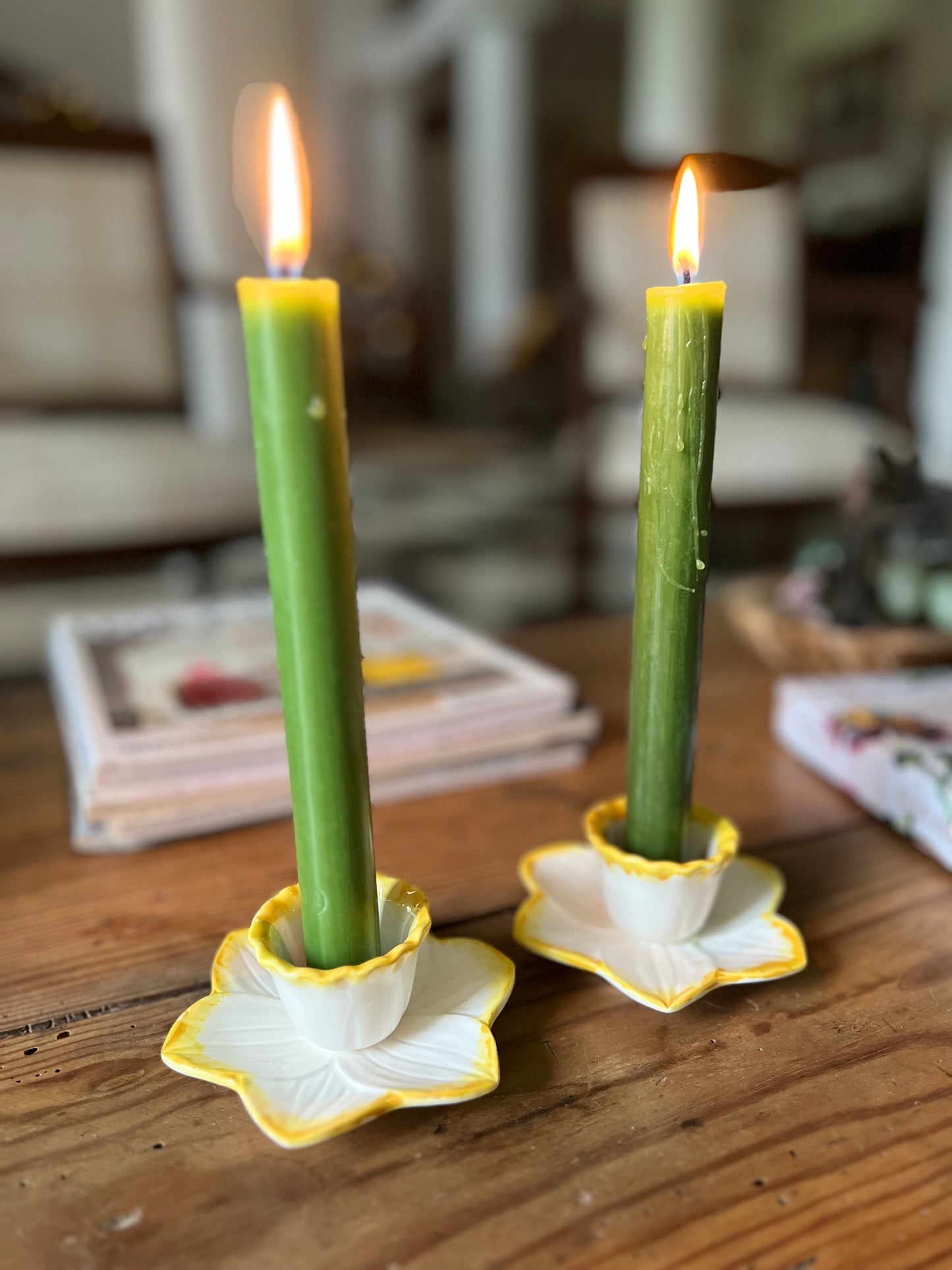 2 bougeoirs fleurs jaune