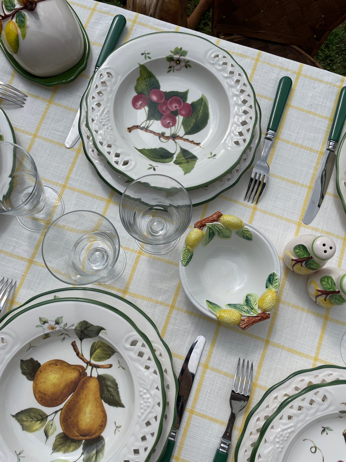 6 assiettes creuses décor fruits Made in Italy