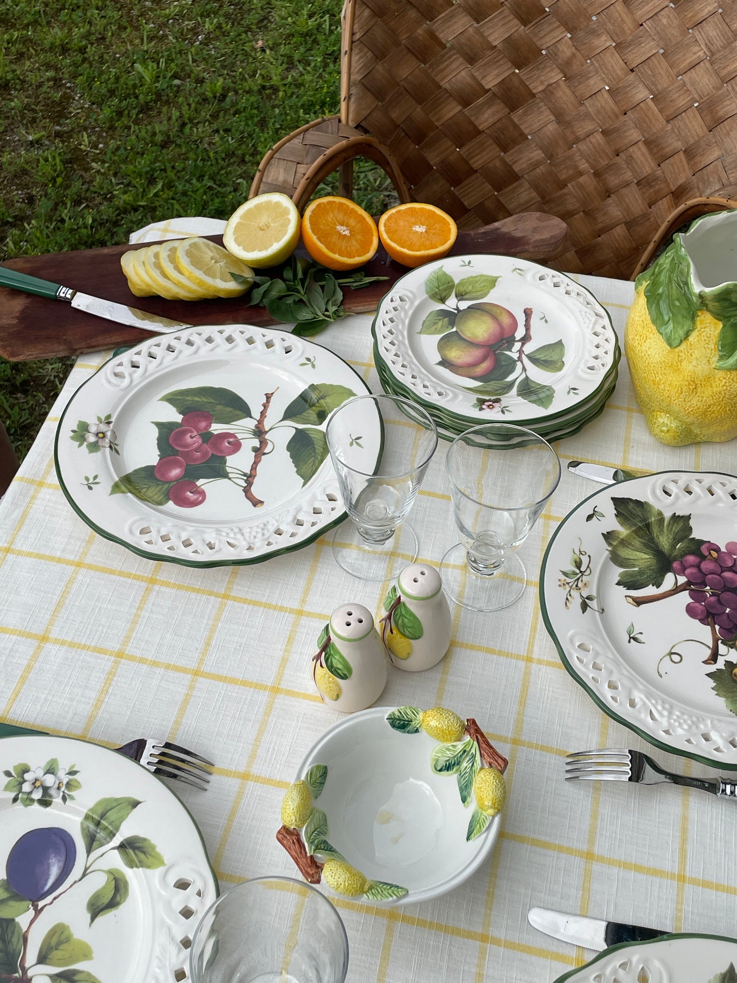 5 assiettes plates décor fruits Made in Italy