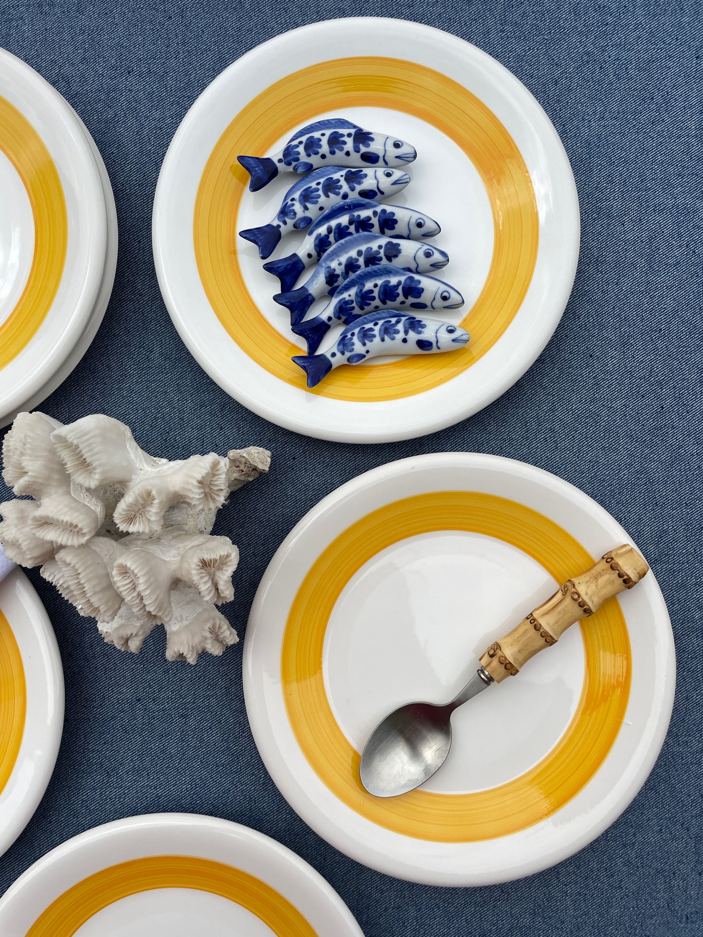 12 assiettes à dessert peintes à la main