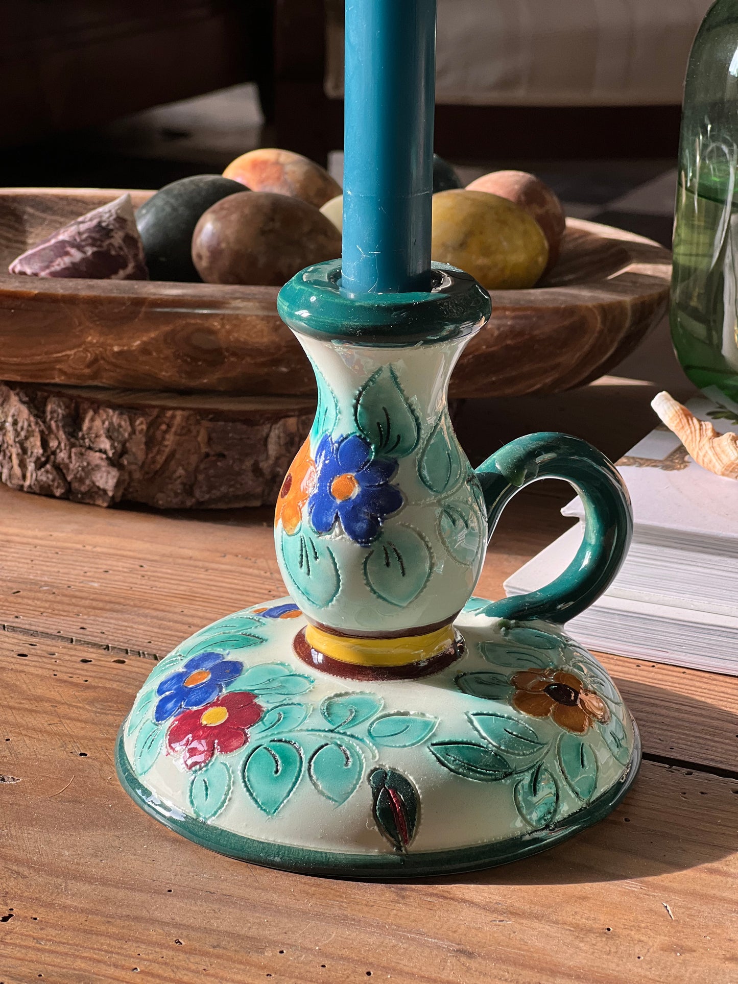 Paire de bougeoirs céramique fleurs