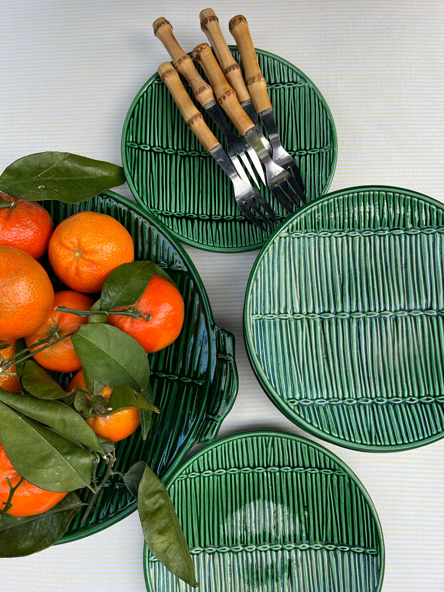 8 assiettes et 1 plat décor Paille