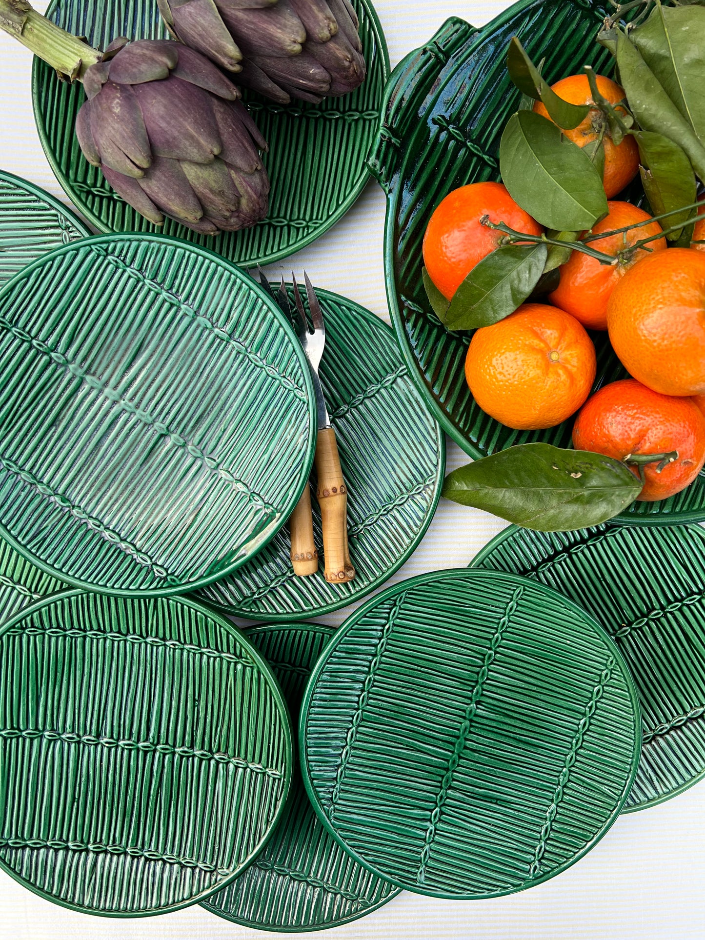 8 assiettes et 1 plat décor Paille