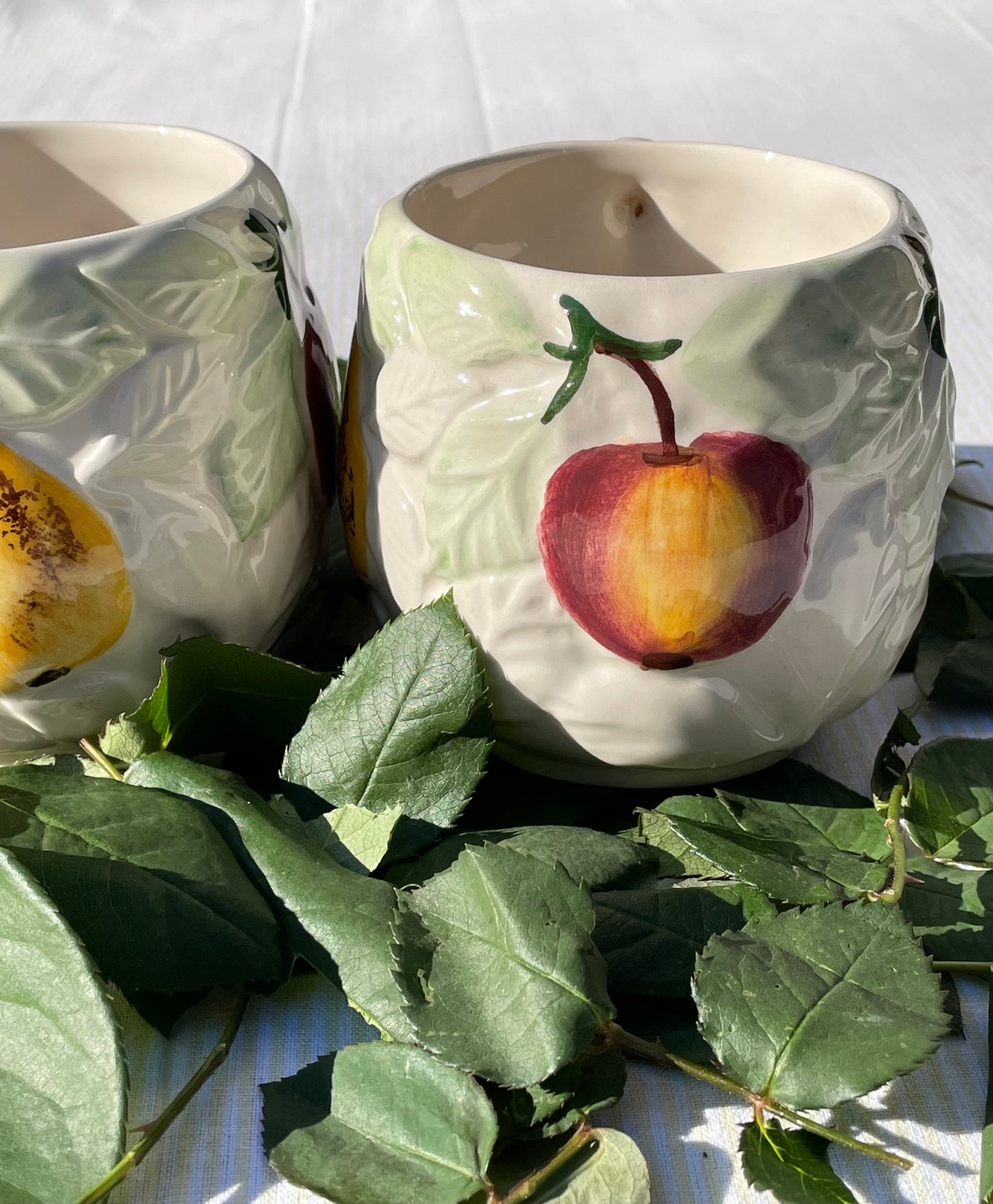 Tasses barbotine fruits
