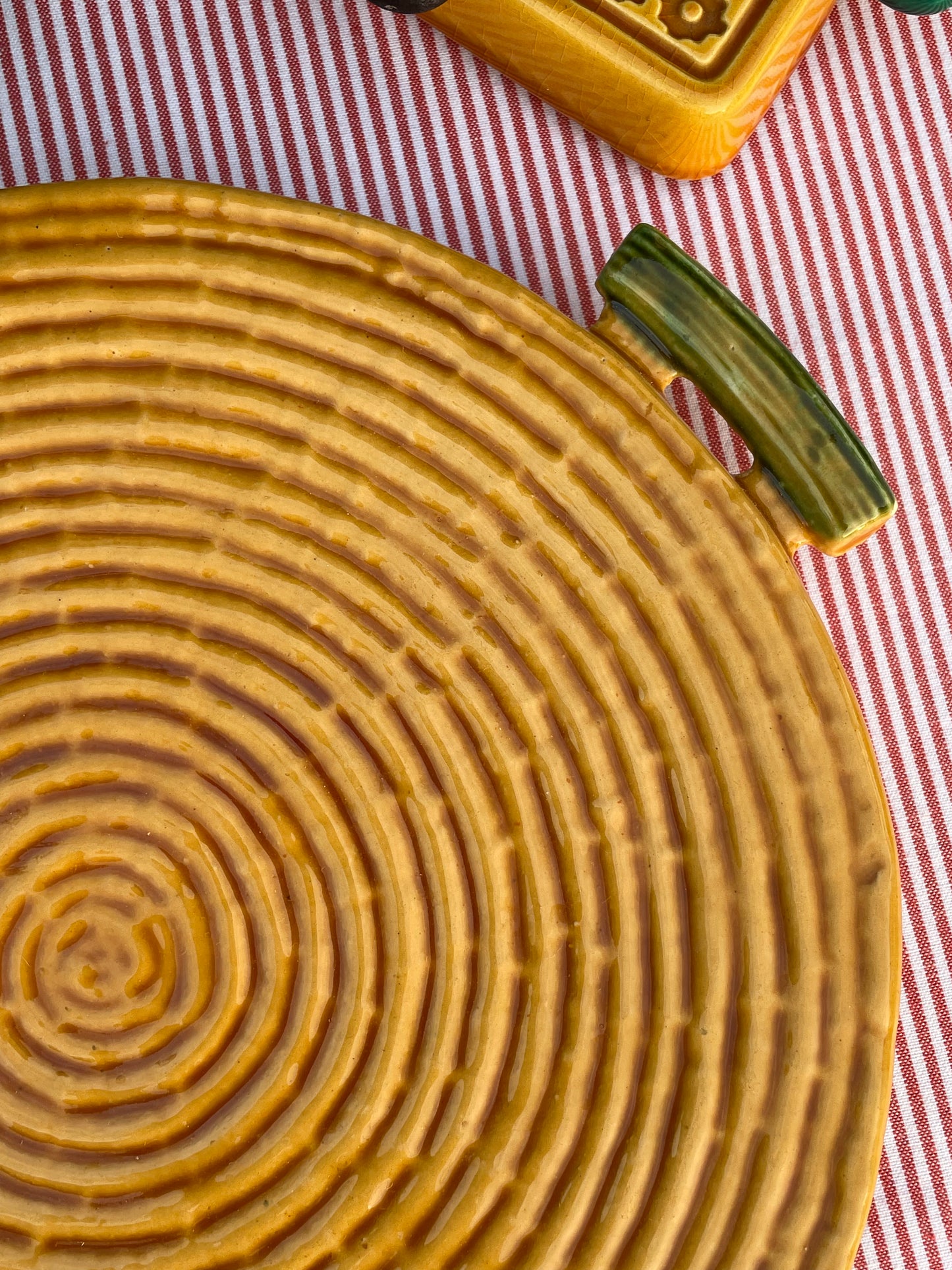 Plateau fromage/Plat rond effet paille