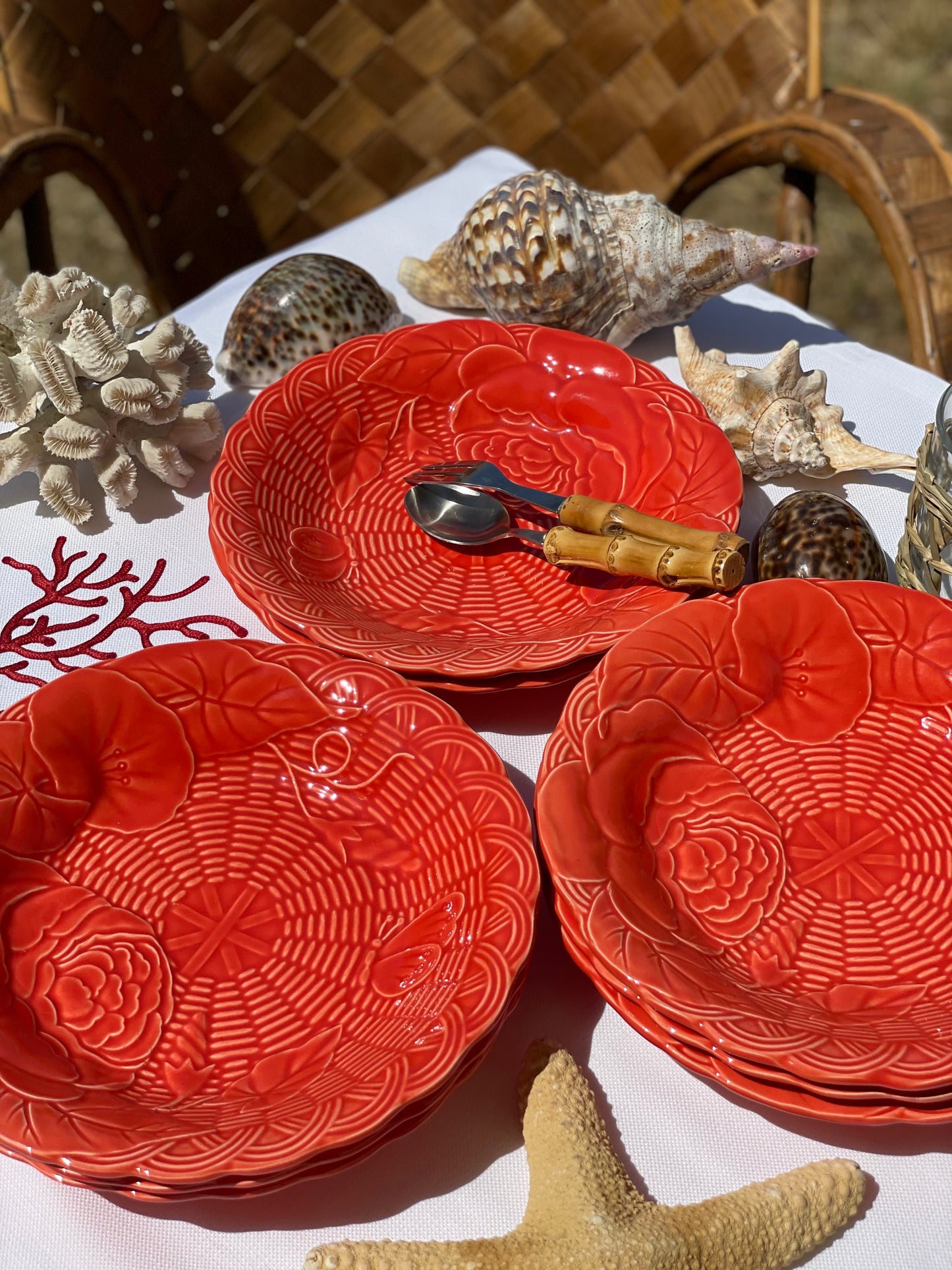 8 assiettes semi creuses corail