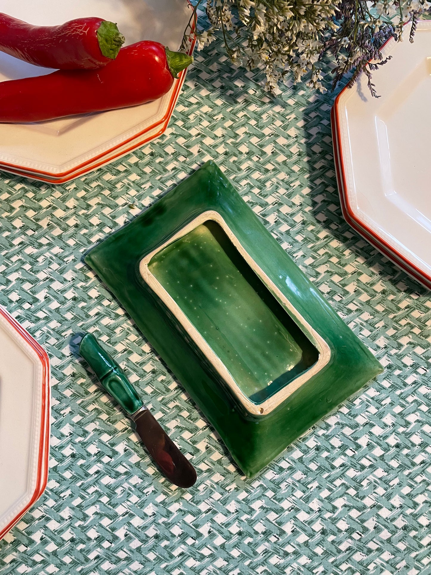 Beurrier et couteau vert effet paille