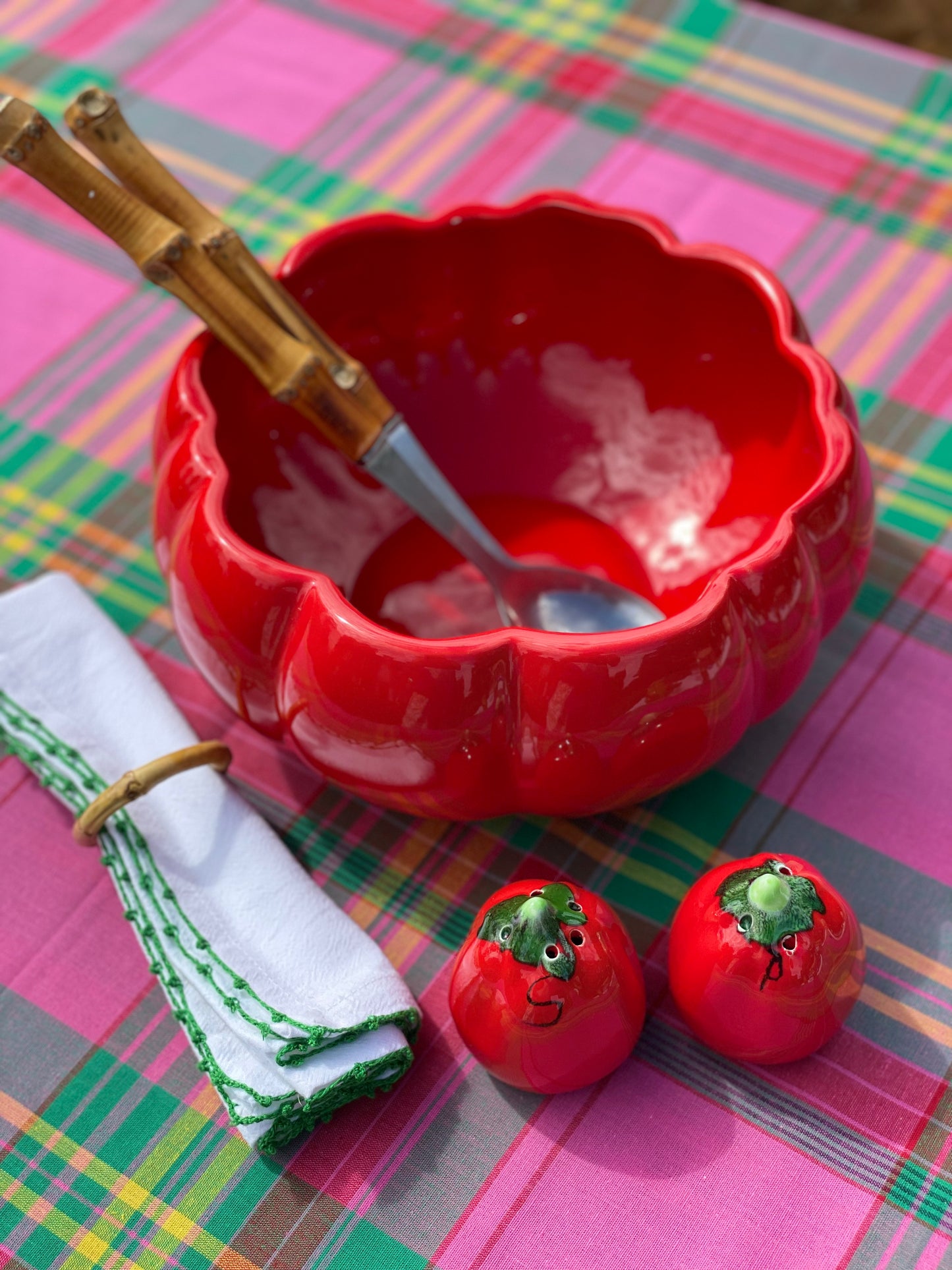 Saladier/salière et poivrière tomate