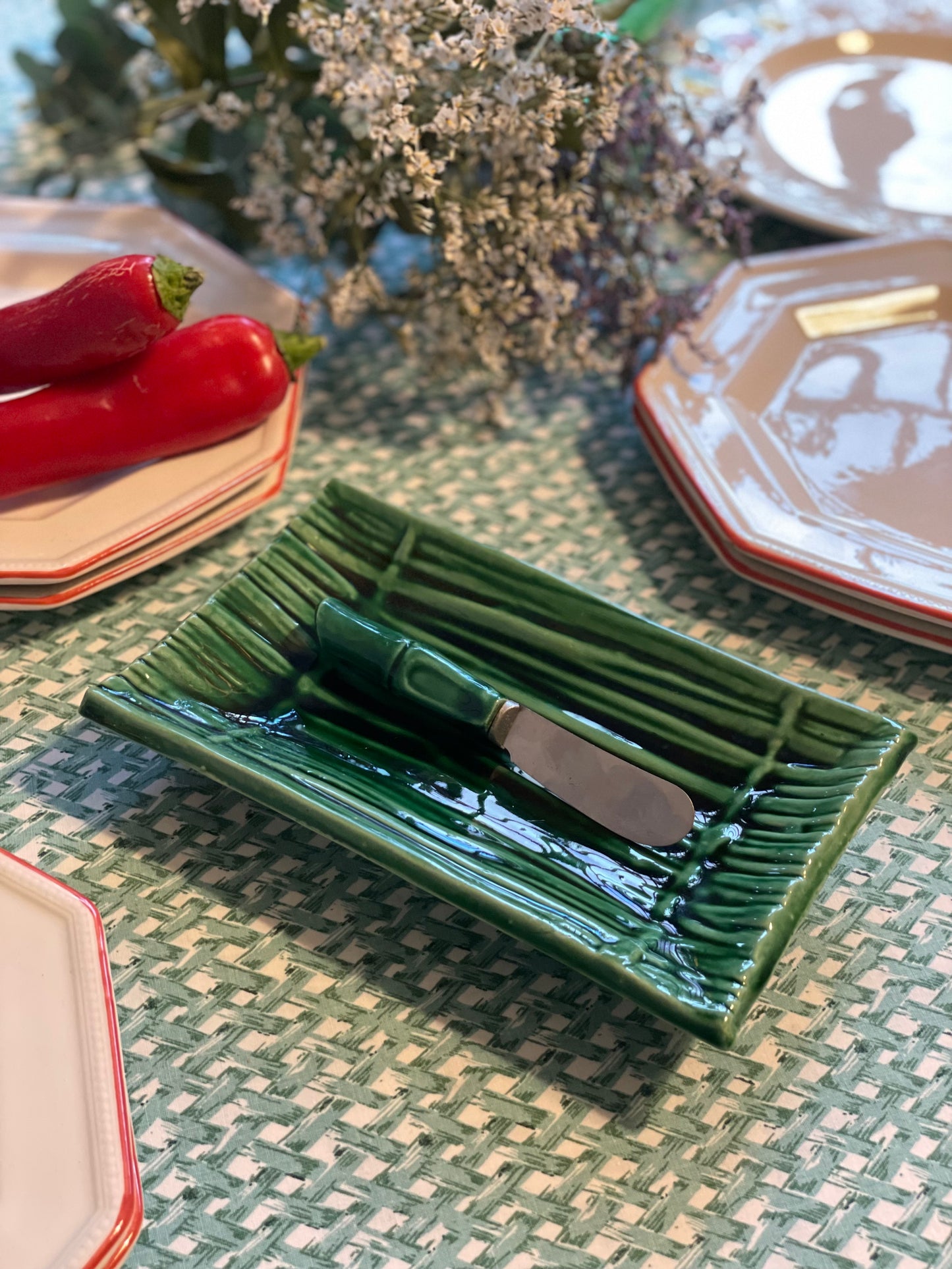 Beurrier et couteau vert effet paille