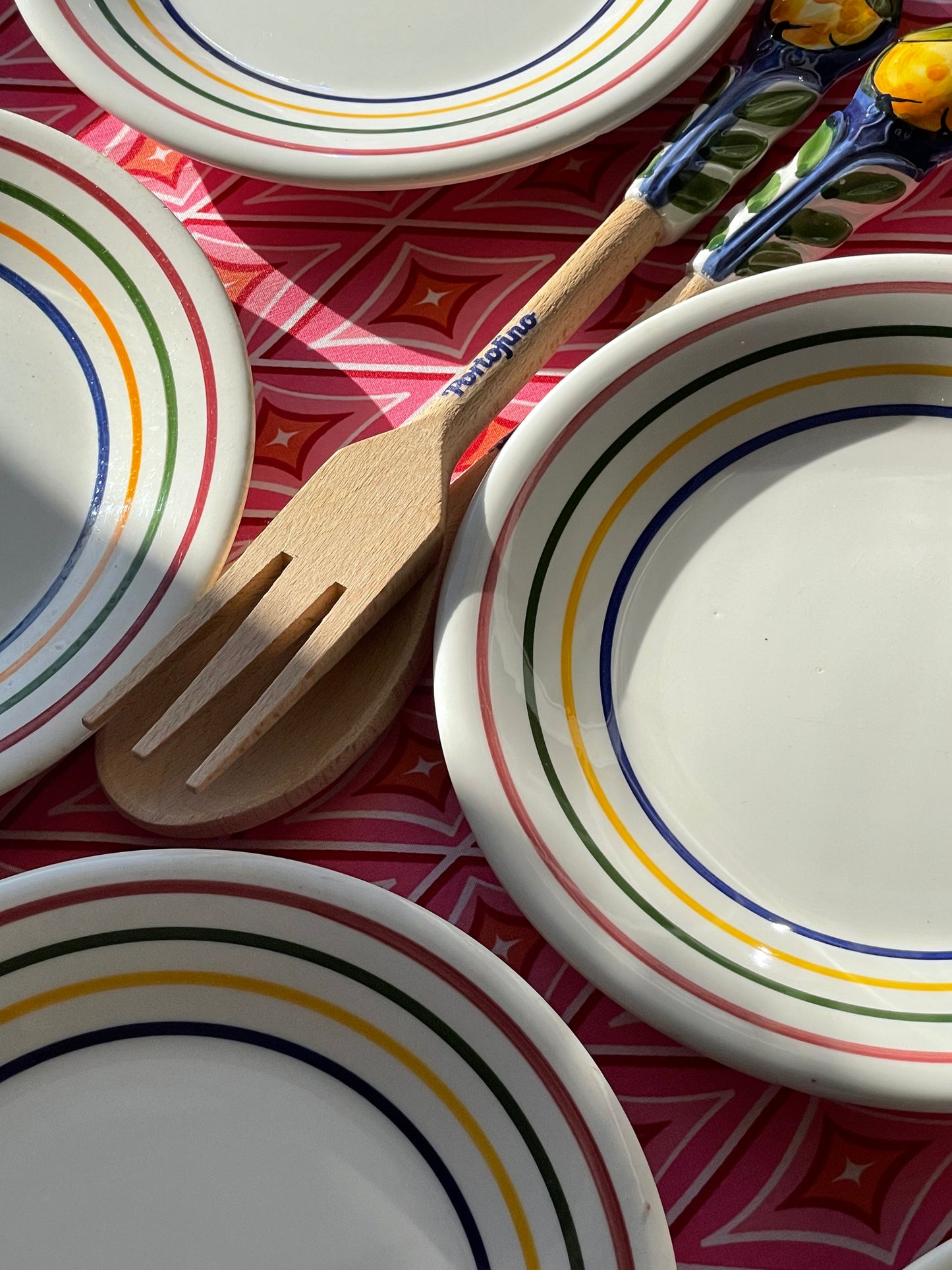 8 assiettes à dessert rayures Made in Italy