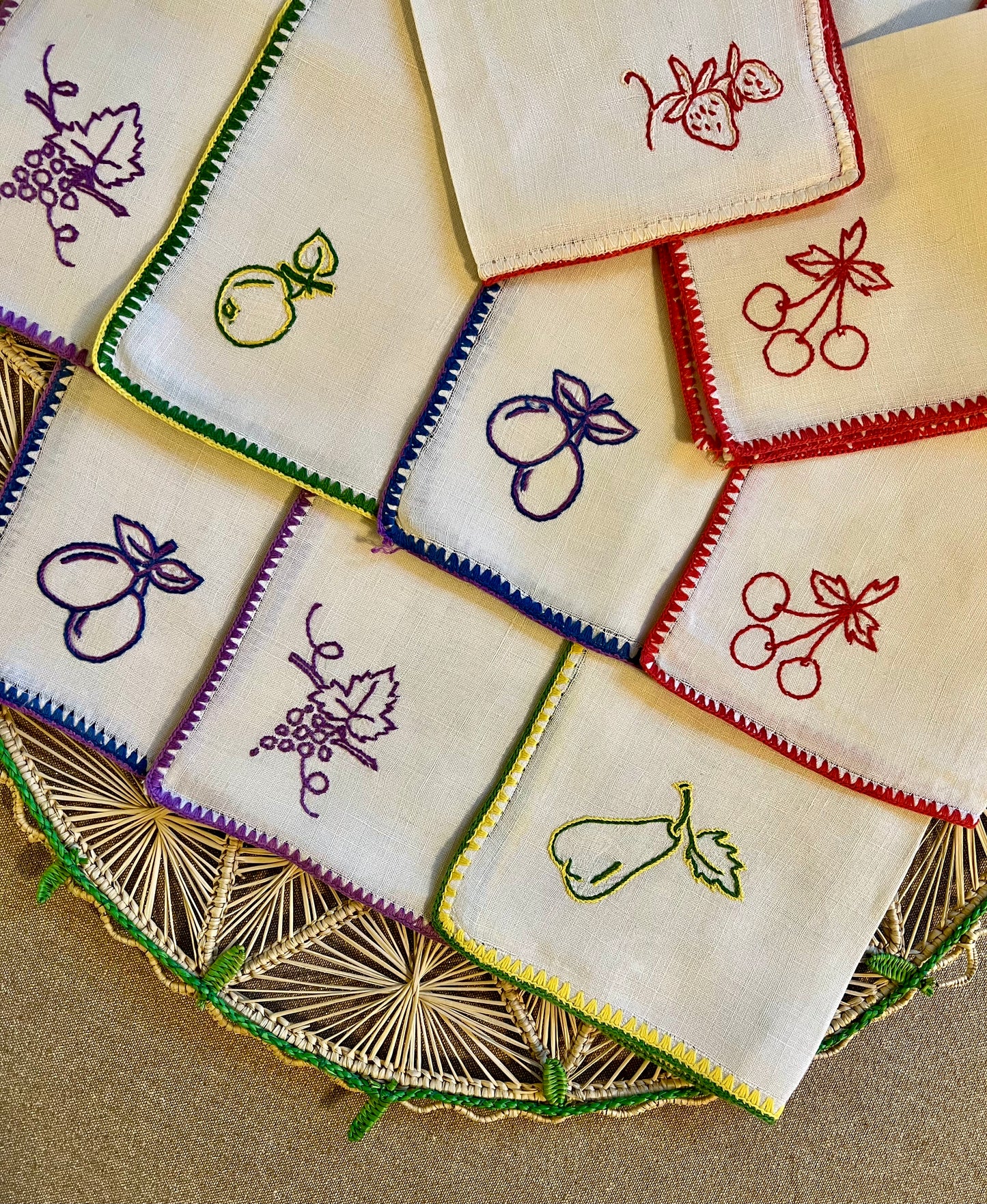 9 Serviettes de table fruits