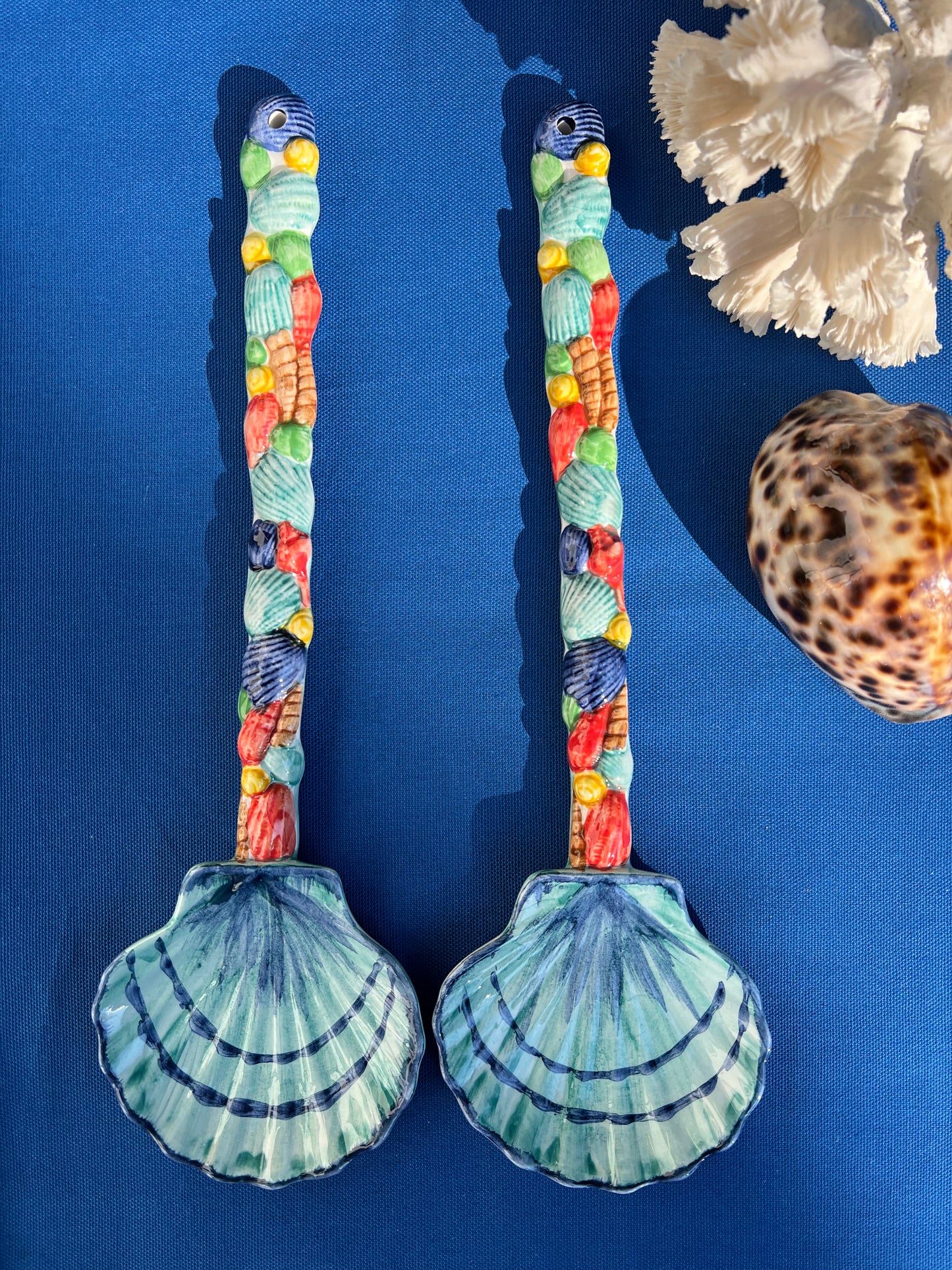 Couverts à salade coquillages céramique