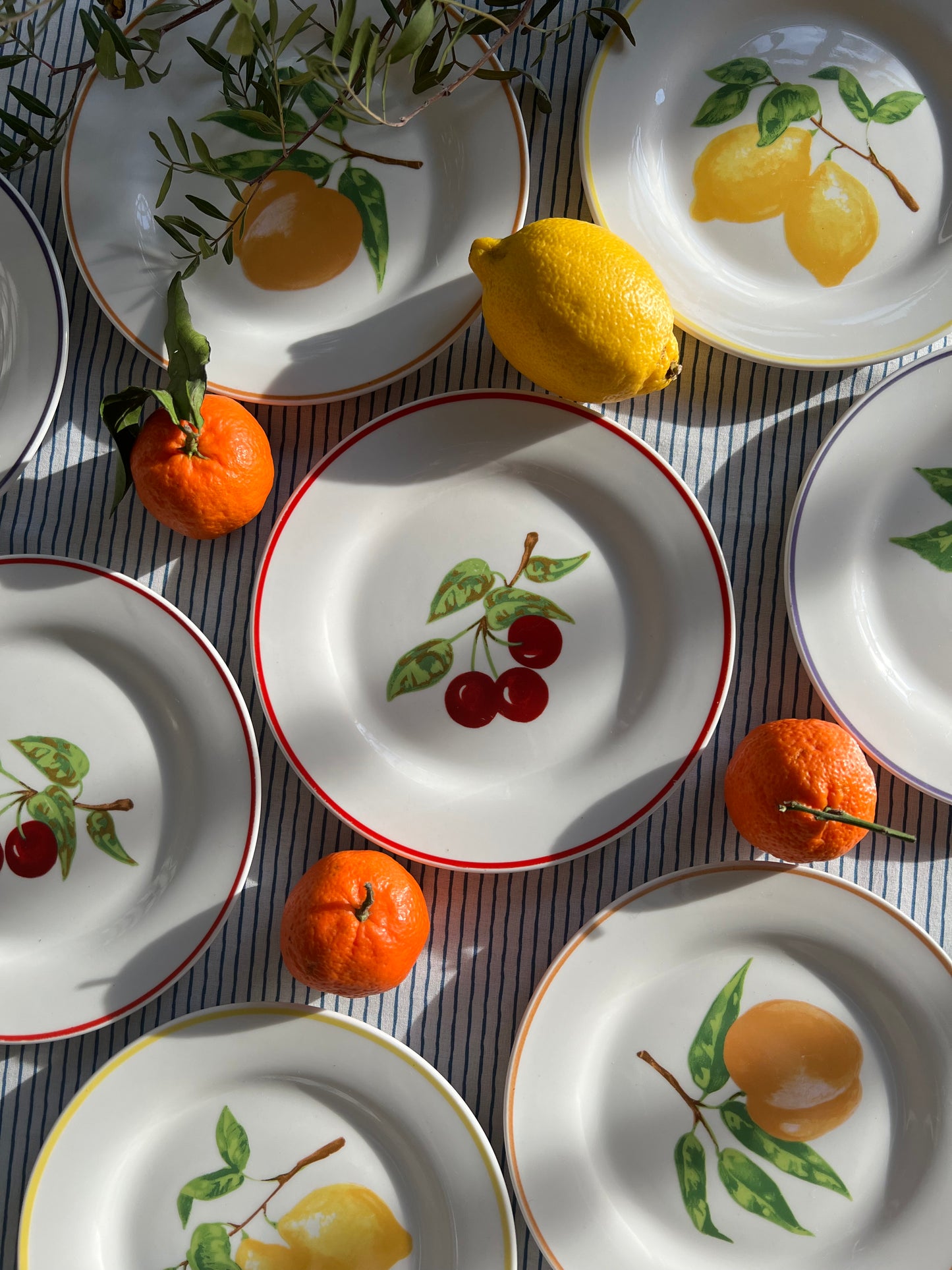 8 assiettes dessert fruits