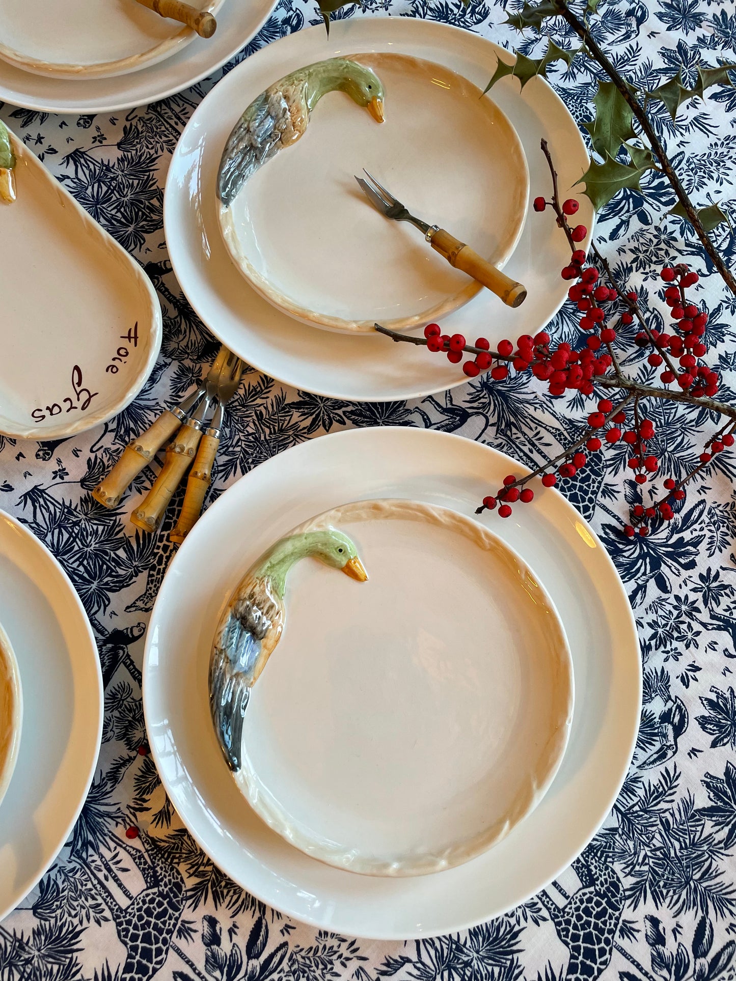 6 petites assiettes foie gras/dessert et un plat foie gras canard