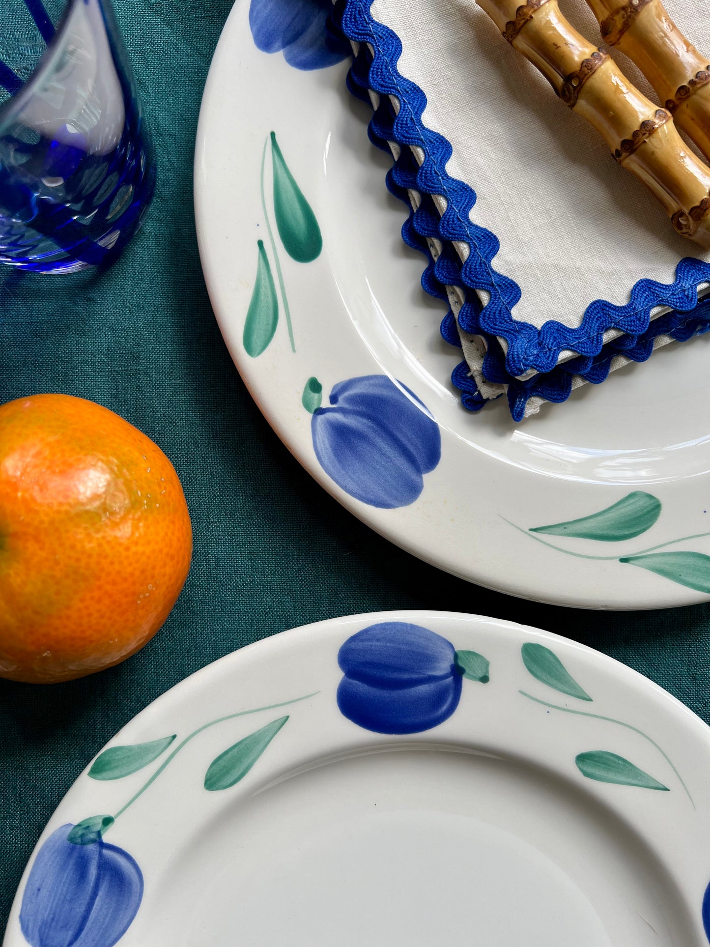 10 assiettes à dessert prunes Made in Italy