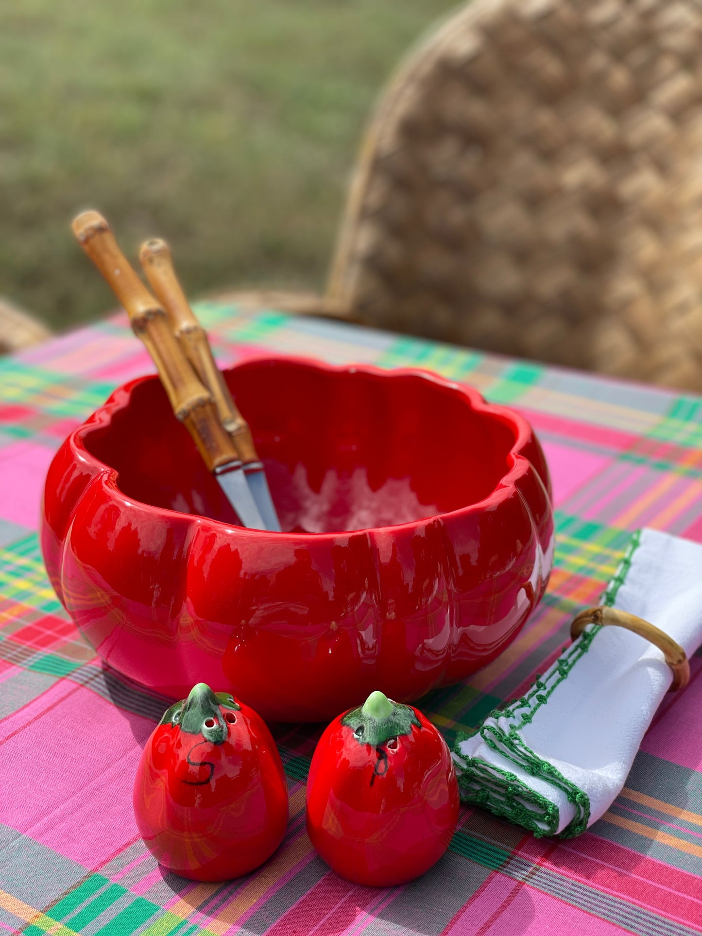 Saladier/salière et poivrière tomate