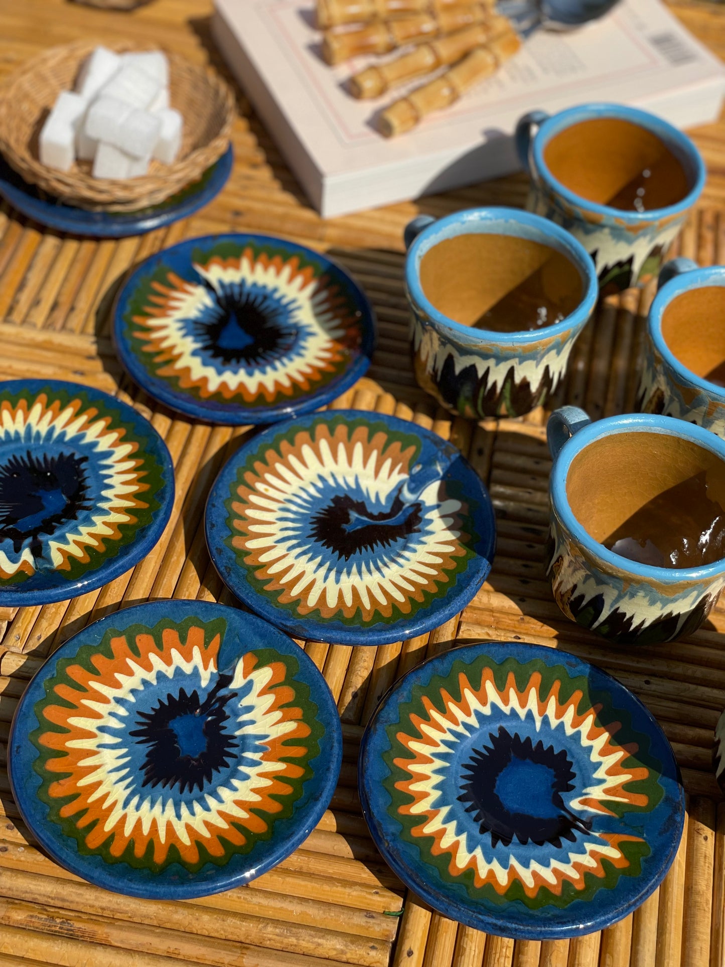 5 tasses à café peintes à la main