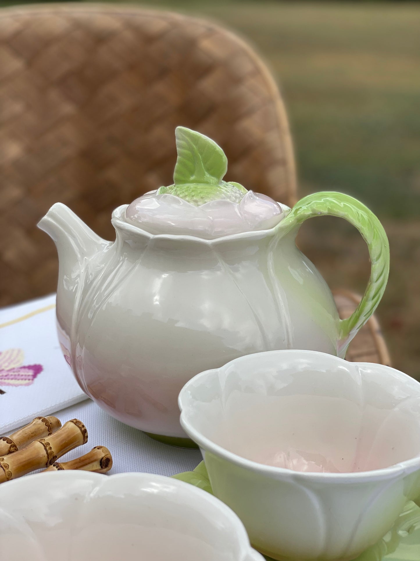 Ensemble petit déjeuner fleurs