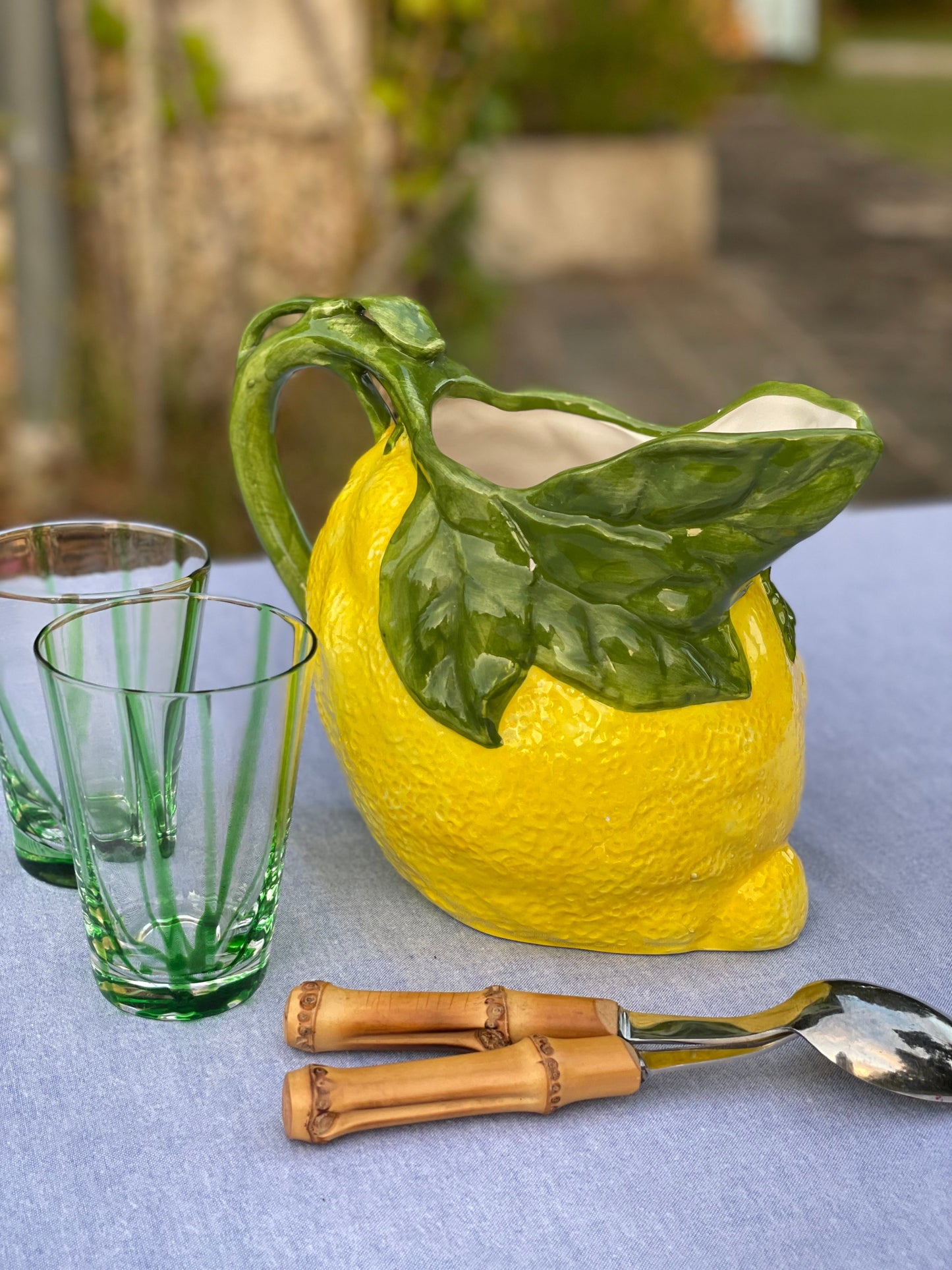 Pichet en forme de citron